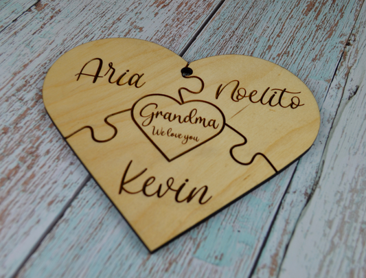 Family Wooden Heart Gift – Engraved with 8 Names & Special Message